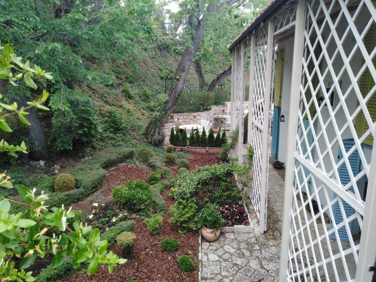 Private Apartment In Saint Elena セインツ・コンスタンティン＆ヘレナ エクステリア 写真