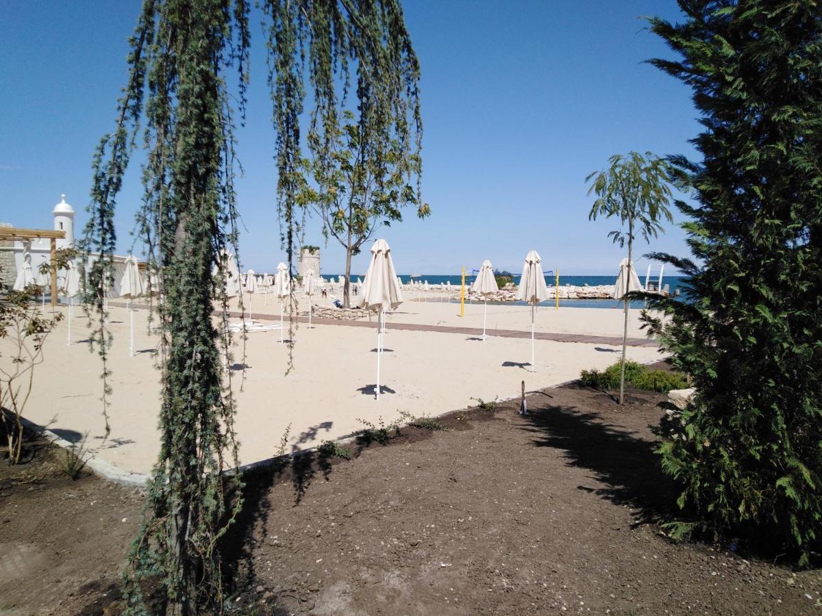 Private Apartment In Saint Elena セインツ・コンスタンティン＆ヘレナ エクステリア 写真